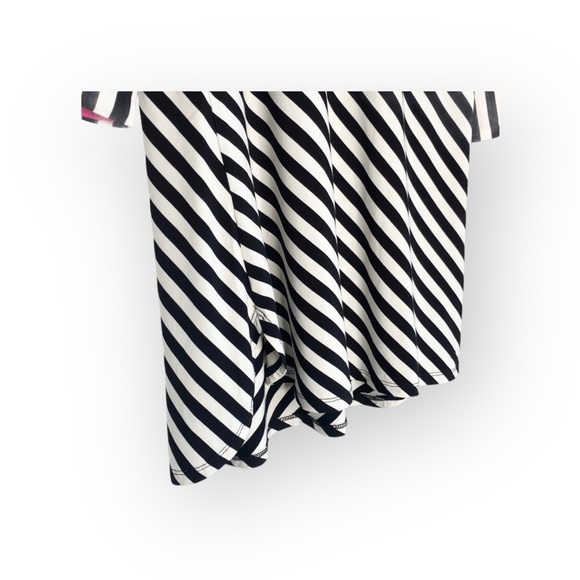 Joseph Ribkoff ✈︎ Nautical Inspired Striped Top Blouse ✈︎ Neon Pink Detail ✈︎ 6 - Picture 11 of 17